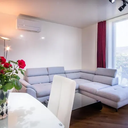 アパート Luxury In Building K55 With Free Garage ヴァルナ