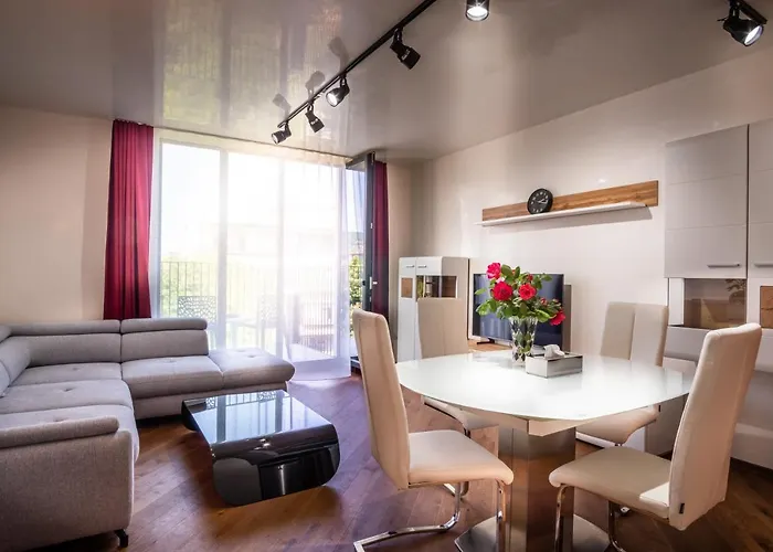 Luxury In Building K55 With Free Garage Апартаменты *