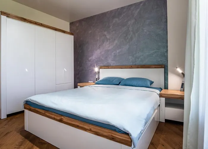 Luxury In Building K55 With Free Garage Апартаменты Варна