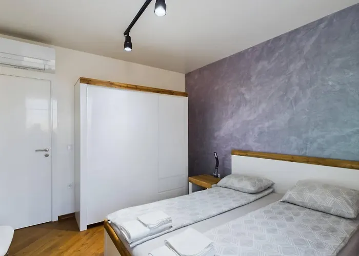 Luxury In Building K55 With Free Garage Апартаменты *