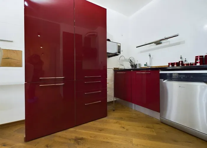 Apartment Luxury In Building K55 With Free Garage Warna